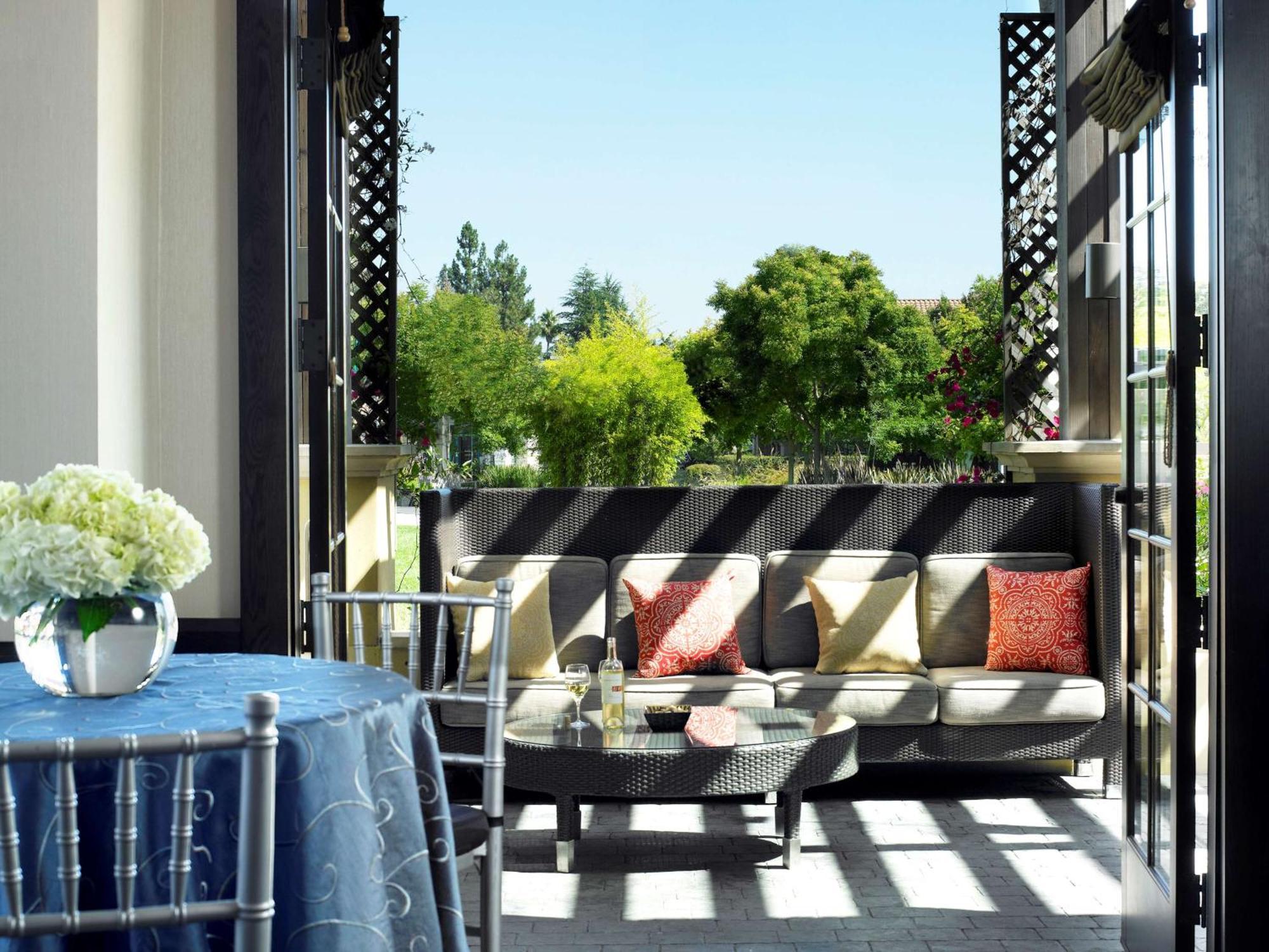 Juniper Hotel Cupertino, Curio Collection By Hilton Kültér fotó
